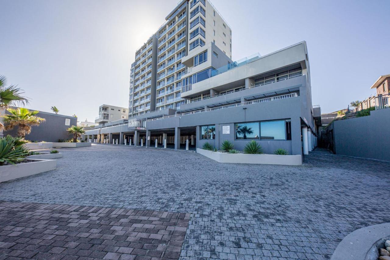 Infinity Self Catering Apartments Bloubergstrand Exterior foto